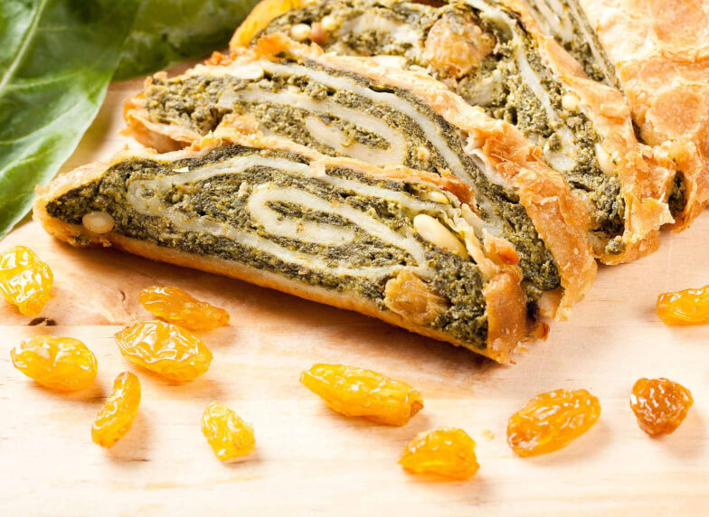 Слоеный рулет со шпинатом